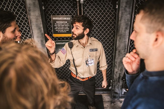 Alcotraz Prison Cocktail Experience in London - Smuggling Your Liquor: The Thrill of Bypassing the Warden