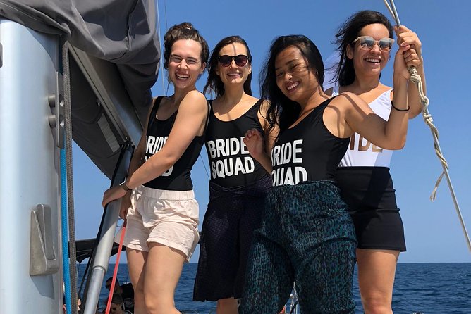 Barcelona Small Group Sailing With Snacks and Cava - Meeting Point and Logistics