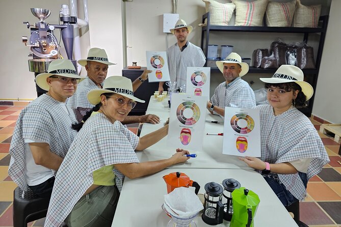 Comuna 13 Interactive Coffee Class - The Coffee Tasting Process