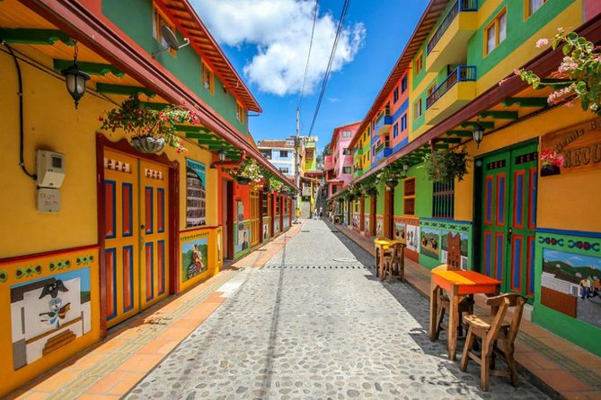 El Peñol and Guatape Private Tour From Medellin - Itinerary Highlights