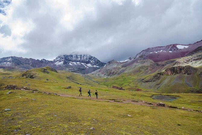 Full-Day Rainbow Mountain & Red Valley Small-Group Trek From Cusco - Group Size and Personalization