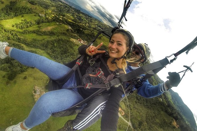 Guatape & Paragliding Private Tour From Medellin: A Memorable Day - Conquering the Piedra Del Peñol