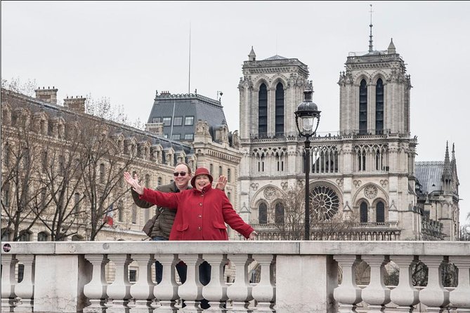 Paris Private Walking Tour With a Personal Photographer - Photography Experience