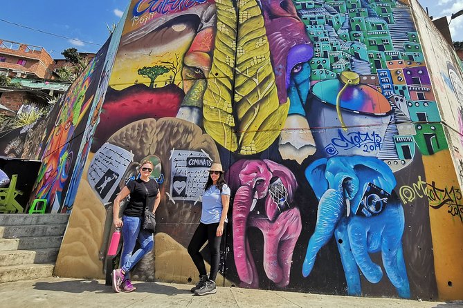 Private Graffiti Tour/Comuna 13, Exotic Fruit Tasting & Cable Car Ride - Pickup and Accessibility