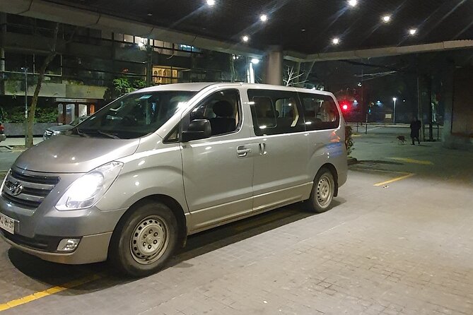 Private Transfer Between Santiago and the Airport - Pickup and Meeting Arrangements