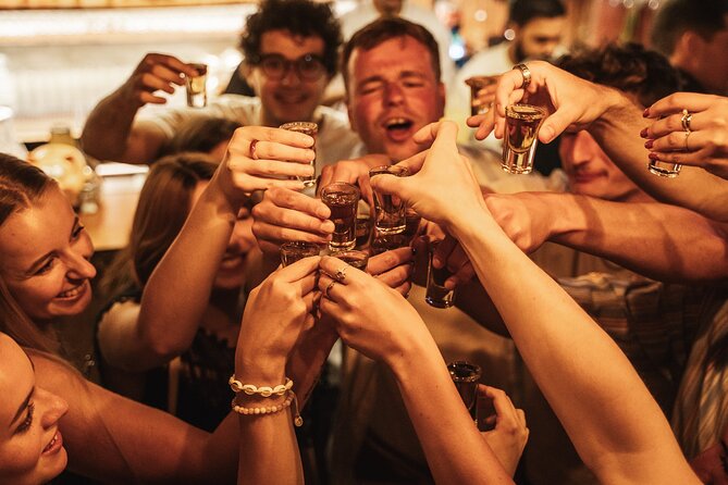 Rome Nightlife Experience: Guided Bar Crawl With Local Expert - Explore the Citys Iconic Sights and Hidden Gems