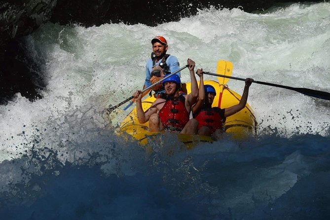 White Water Rafting Upper Naranjo River (Chorro Section, Dec. 15TH - May 15TH) - Group Size and Participant Experience