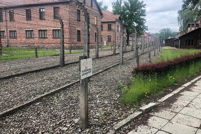 Auschwitz-Birkenau Guided Tour From Krakow - Exploring the Auschwitz-Birkenau Memorial