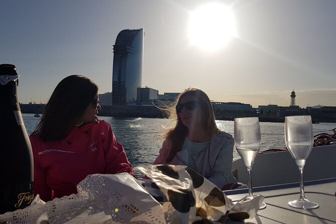 Barcelona Small Group Sailing With Snacks and Cava - Guest Reviews and Feedback