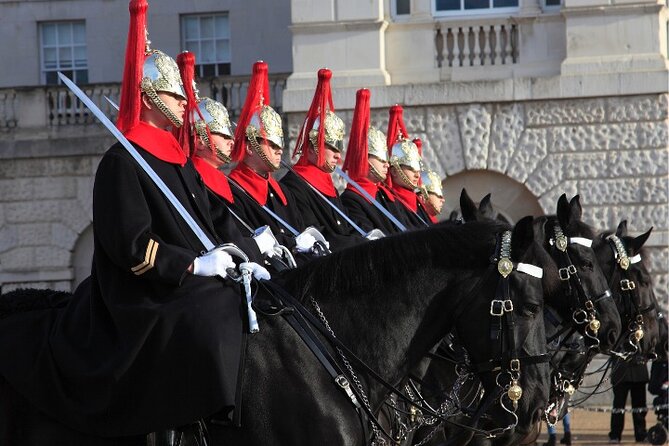 Changing of the Guard Walking Tour in London - Exploring Royal Landmarks