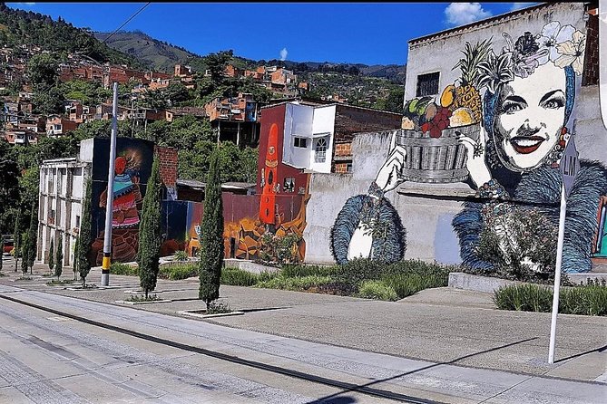 City Tour Medellin - Meeting and Pickup Information