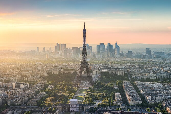 Eiffel Tower Reserved Access Summit or 2nd Floor Guided by Lift - Accessibility