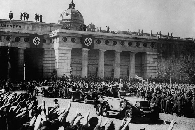 Historical Hitler Walking Tour of Vienna - Key Sites Along the Walking Tour