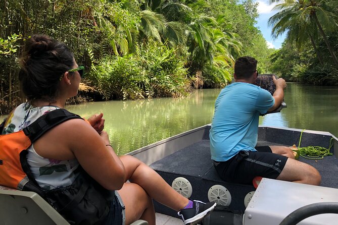 Mangrove Boat - Certified Guide and Group Size