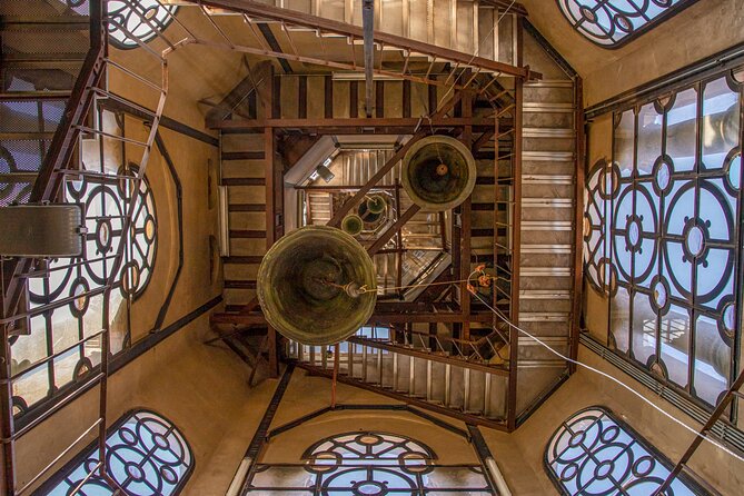 Official Tour of the Metropolitan Cathedral of Santiago - Architectural Significance