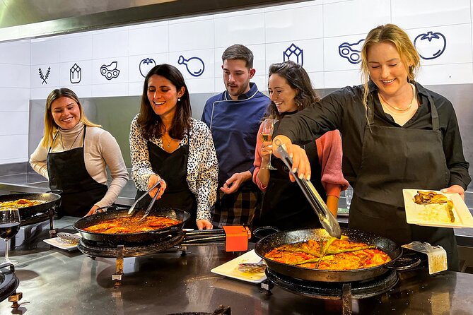 Paella Cooking Class, Wine Tasting & Central Market in Valencia - Indulging in a Wine Tasting Session