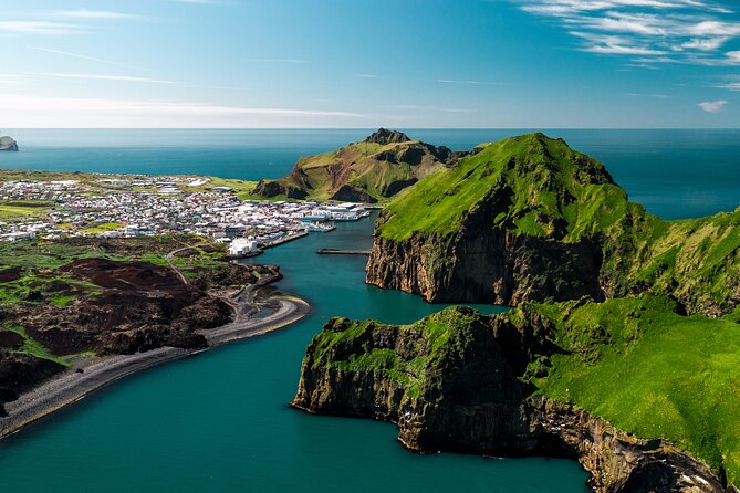 Puffin and Volcano Tour With Ebbi - Exploring the Eldfell Crater