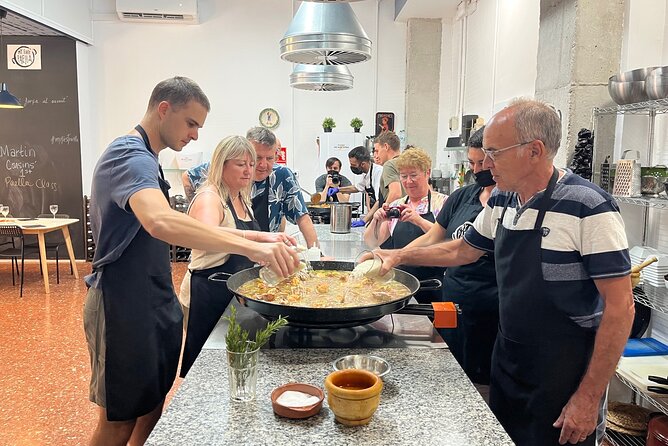 Valencian Paella Cooking Class, Tapas and Visit to Ruzafa Market. - Meeting Point and Logistics
