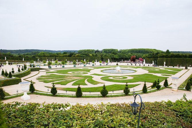 Versailles Château and Gardens Walking Tour From Paris by Train - Guided Garden Tour