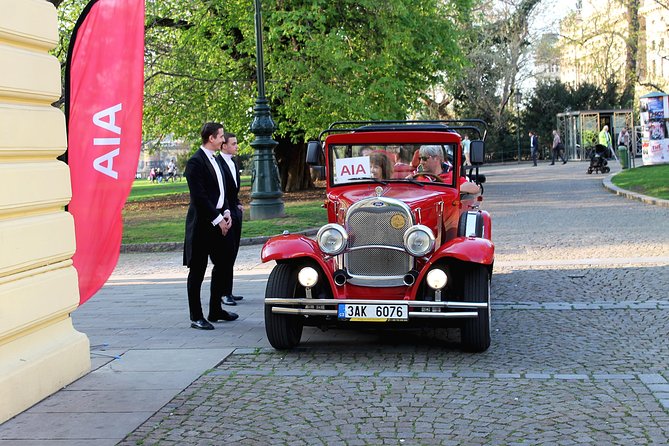 1,5 Hour Oldtimer Convertible Prague Sightseeing Tour - Included Amenities