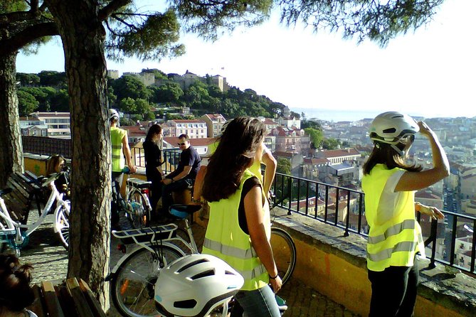 3-Hour Lisbon 7 Hills Electric Bike Tour - Exploring the Historic Districts