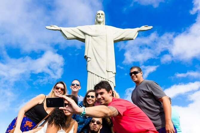 A Day in Rio: Christ the Redeemer, Sugarloaf Mountain, Selaron With Lunch - Savoring the Delights of Brazilian Cuisine