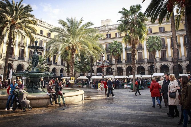 Barcelona Old Town and Gothic Quarter Walking Tour - Discovering the La Boquería Market