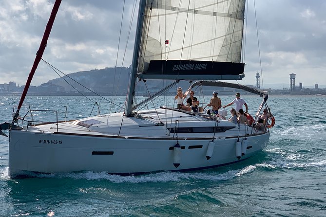 Barcelona Small Group Sailing With Snacks and Cava - Customer Service and Issues