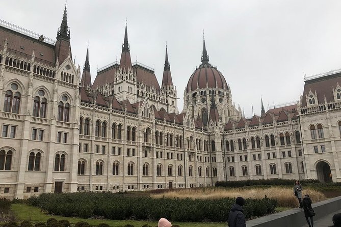 Budapest Essentials Private Tour (Highlights and Hidden Sights) - Guides and Customer Experiences