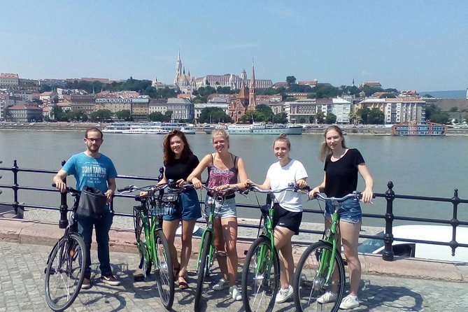 Budapest Highlights Bike Tour - Meeting Point