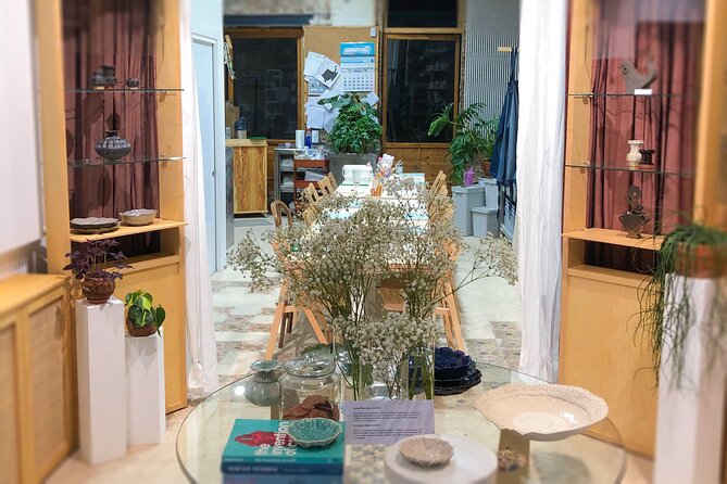 Create Your Own Ceramic Tiles in Barcelona - Location and Accessibility