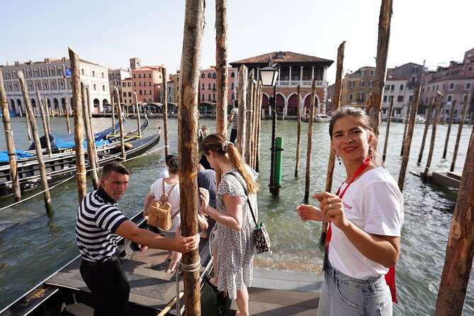 Experience Venice Like a Local: Small Group Cicchetti & Wine Tour - Food and Wine Offerings