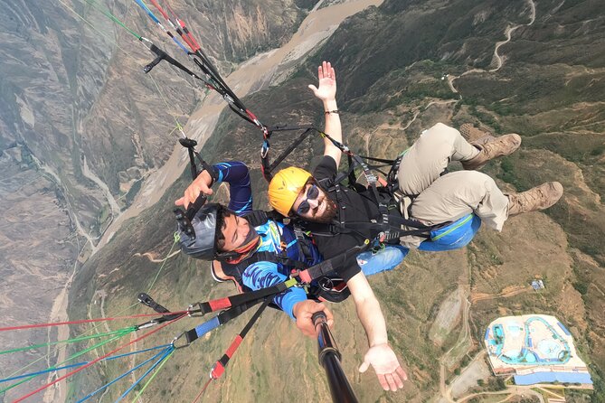 Paragliding in the Grand Canyon of Chicamocha - Capturing the Breathtaking Moments
