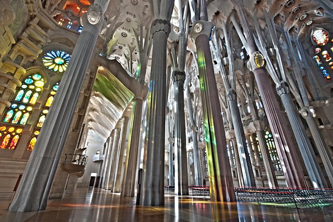 Park Guell and Sagrada Familia Private Tour With Hotel Pick-Up - Tour Highlights: Park Güell