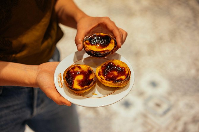 Porto Private Food and Drink Tasting Tour With Local - Indulging in Local Cuisine