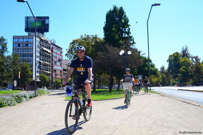Santiago Highlights, Parks and Politics Bike Tour - Getting to the Tour