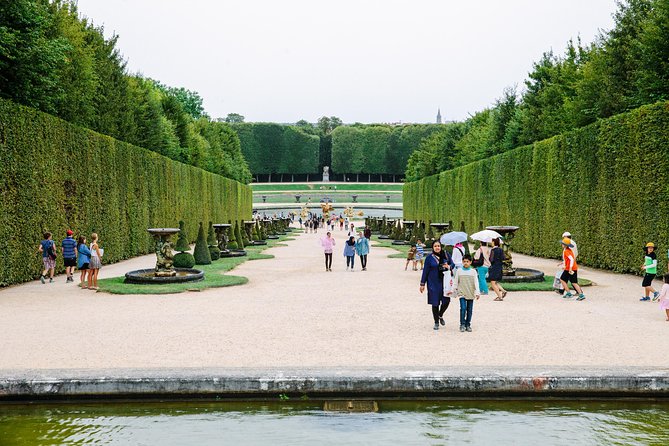 Versailles Château and Gardens Walking Tour From Paris by Train - Exploring the Palace