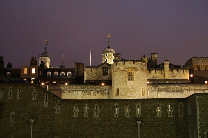 Ghastly Ghost Walking Tour in London - Discovering the Darker Side of Central London