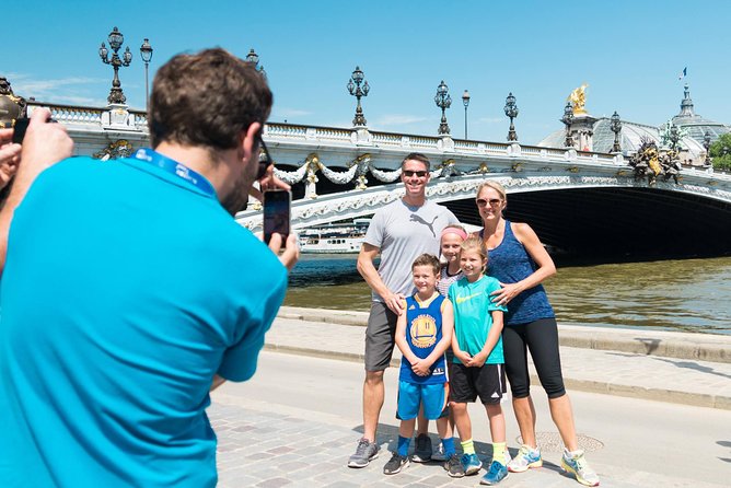 Paris Highlights Bike Tour: Eiffel Tower, Louvre and Notre-Dame - Emphasis on Safety and Accessibility