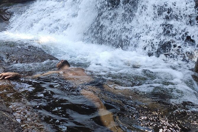 Private Waterfalls and Still Jeep 4x4 6hrs by Jango Paraty - Discovering the Alembic