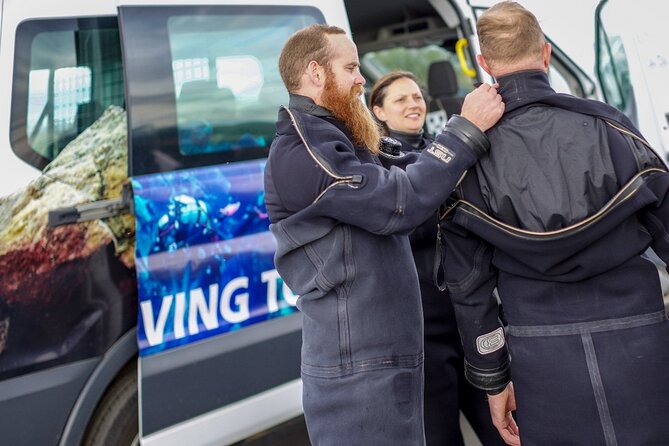 Silfra: Diving Between Tectonic Plates and Pick up From Reykjavik - Customer Feedback and Ratings
