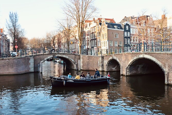 Amsterdam Canal Cruise on a Small Open Boat (Max 12 Guests) - What to Expect