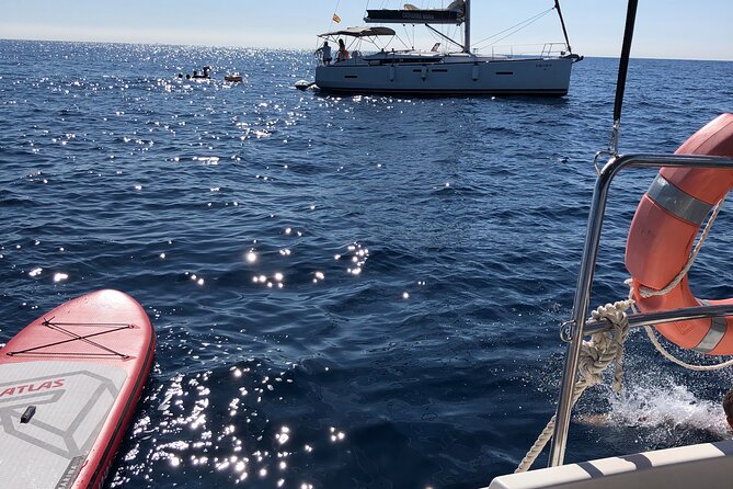 Barcelona Small Group Sailing With Snacks and Cava - Relaxing With Cava and Aperitifs