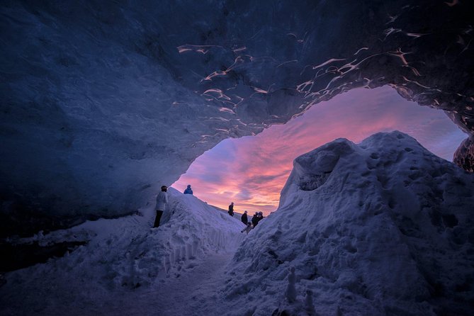 Natural Blue Ice Cave Tour of Vatnajökull Glacier From Jökulsárlón - Getting to the Meeting Point