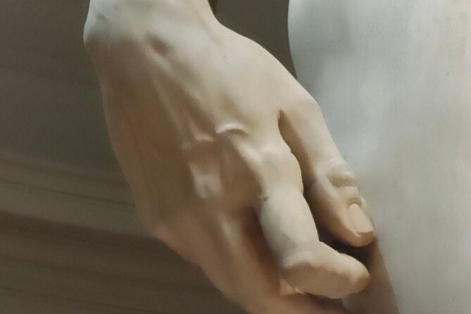 Skip-the-Line Guided Tour of Michelangelo's David - Exploring Michelangelos Masterpiece