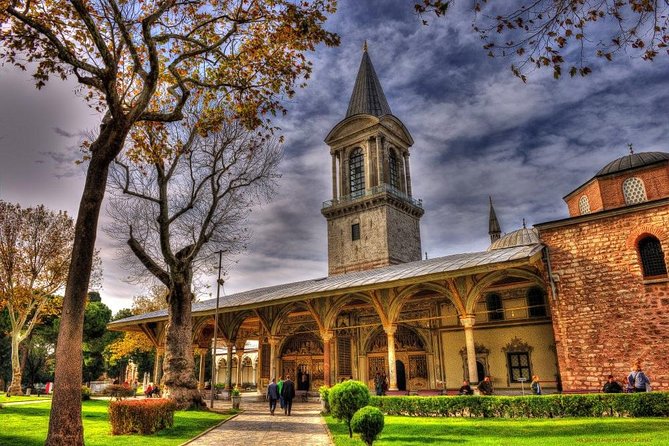 Small Group Tour: Essential Istanbul - Accessibility and Dress Code