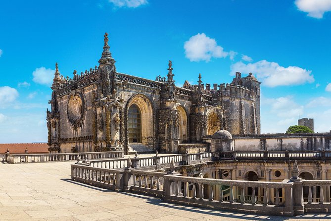 Small-Group Tour From Lisbon to Tomar Knights Templar History - Multilingual Tour Experience