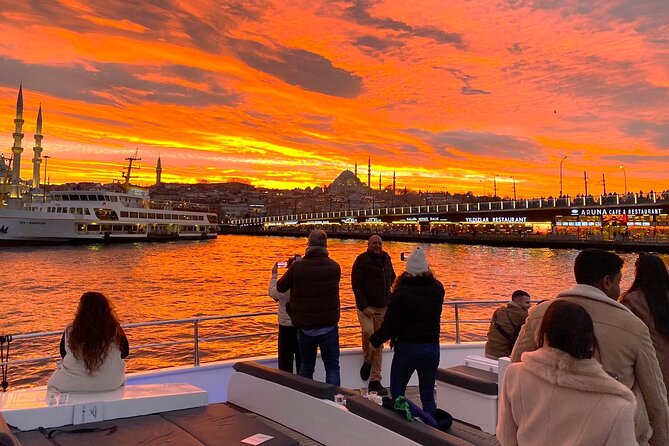 Guided Bosphorus Sunset Cruise on Luxurious Yacht - Small Group Cruise - Tour Duration and Group Size