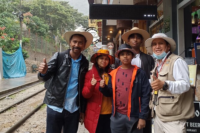 Private Professional Guide in Machupicchu From Aguas Calientes. - Logistics and Arrangements