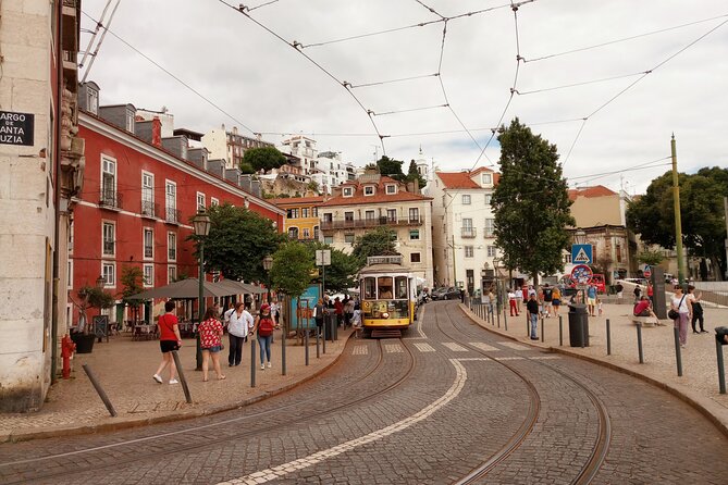 Private Tour: Highlights of Historical Lisbon in 4H With Transfer - Savoring Local Delicacies